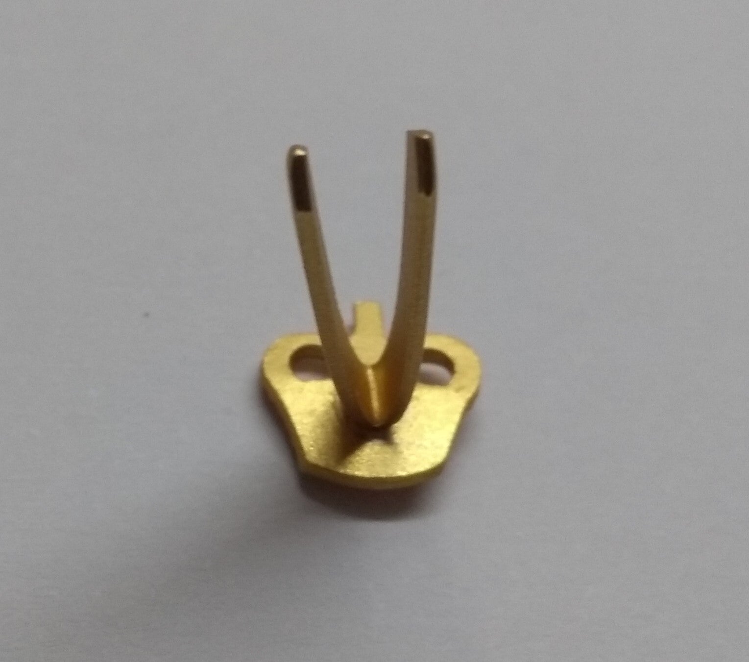 Signals Officer Crown For Hat / Cap Badges Gilt Plated With Double Prong Fixing