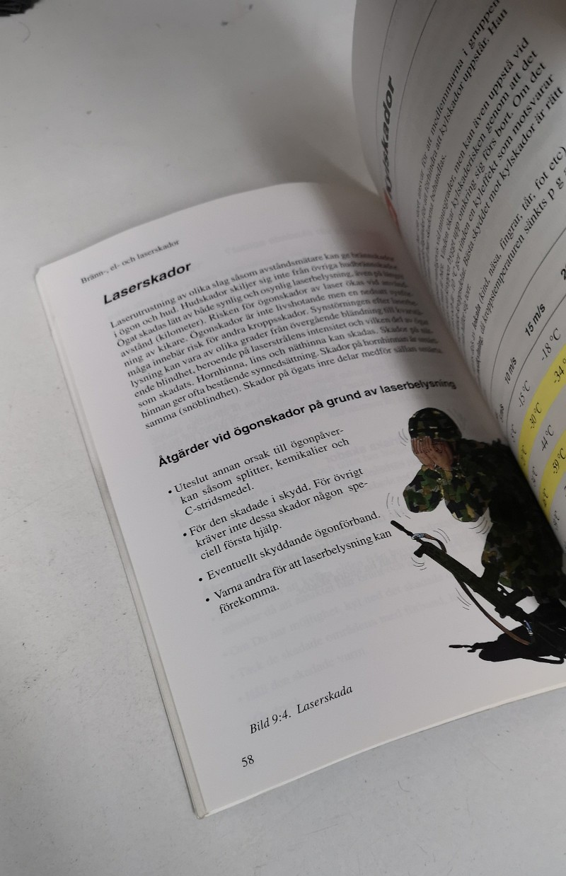Training regulations for the Swedish Armed Forces Medical Officer 1999 booklet