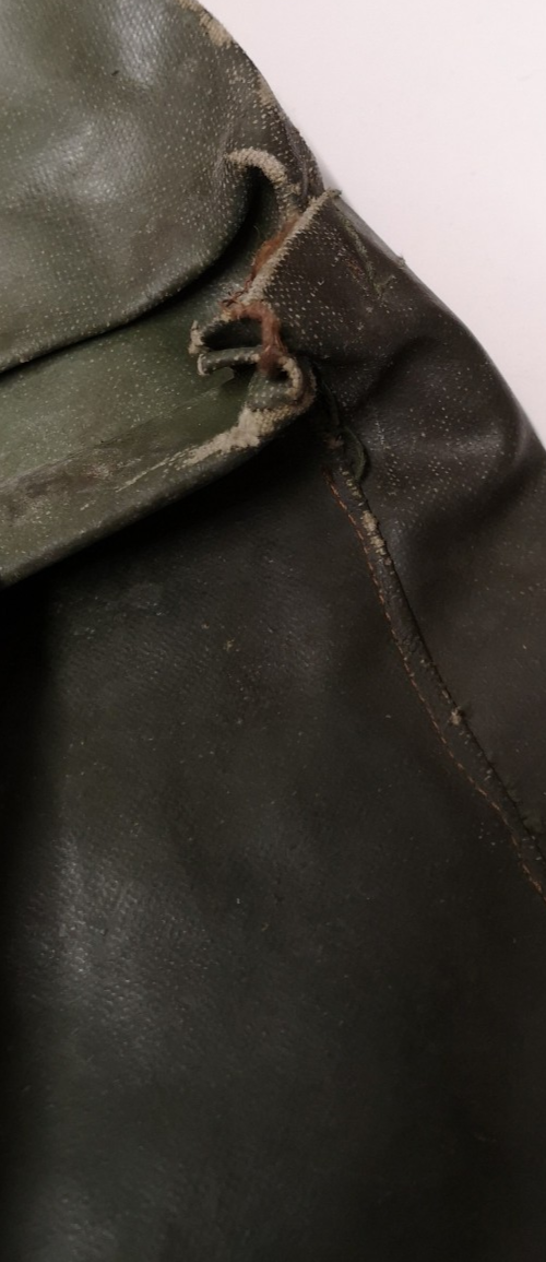 Vintage Army Issue Heavy-duty Vinyl Backpacks & Belts x4ea Heavy Wear & Defects