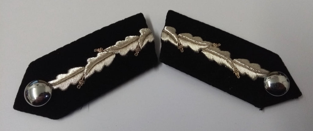 Black Gorgets Collar Tabs With Silver Leaf Insignia Plain Buttons & Clip Backs L
