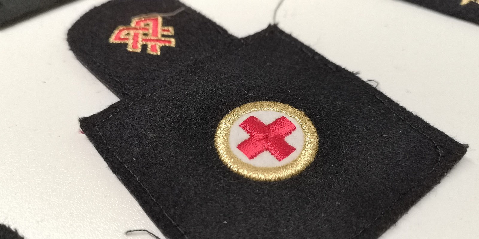 Royal Navy Qualification Cloth Patches Gold/Red on Black set of 7