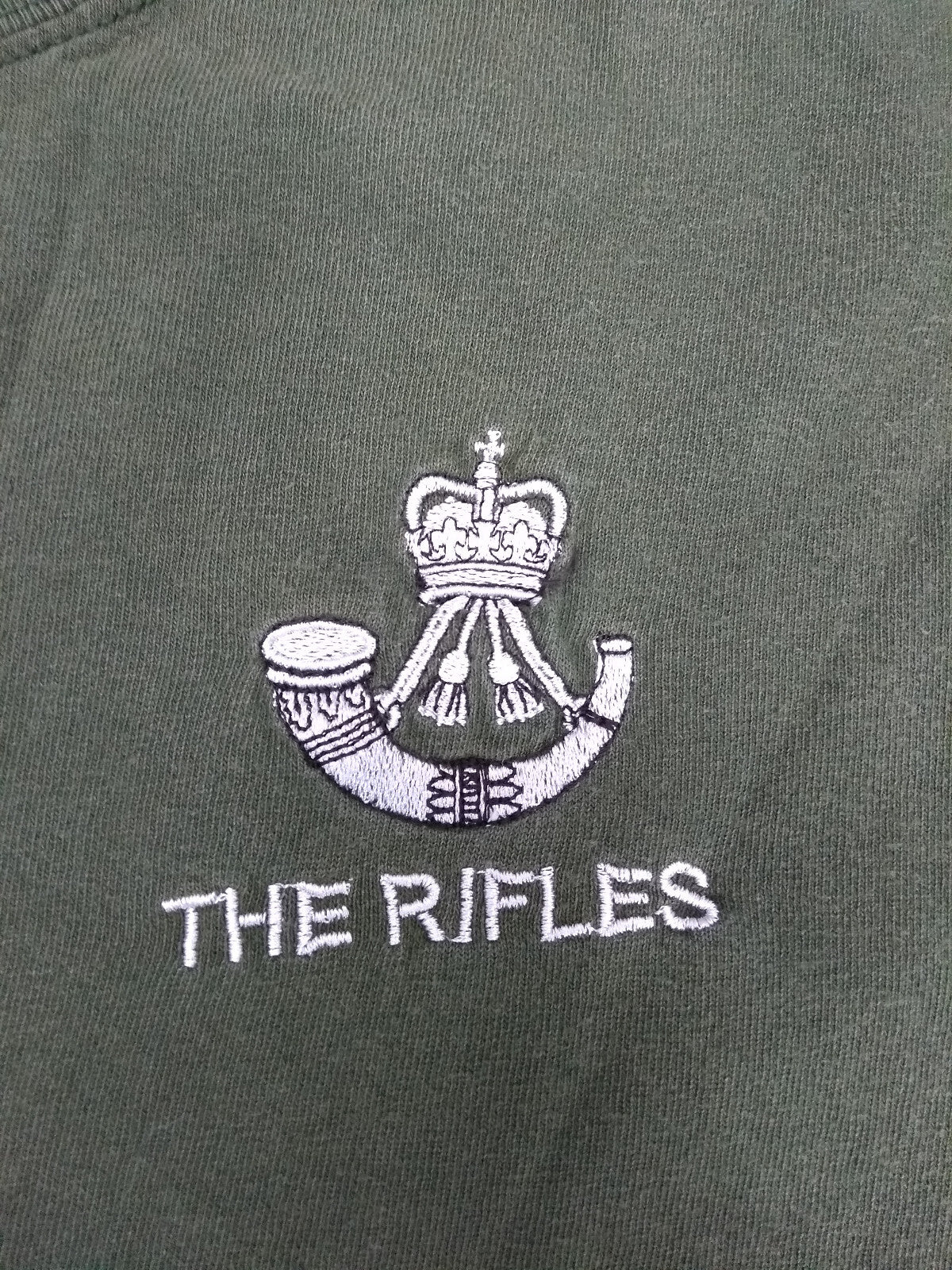 British Army Genuine Crew Neck Green T-Shirt with The Rifles Insignia - Small