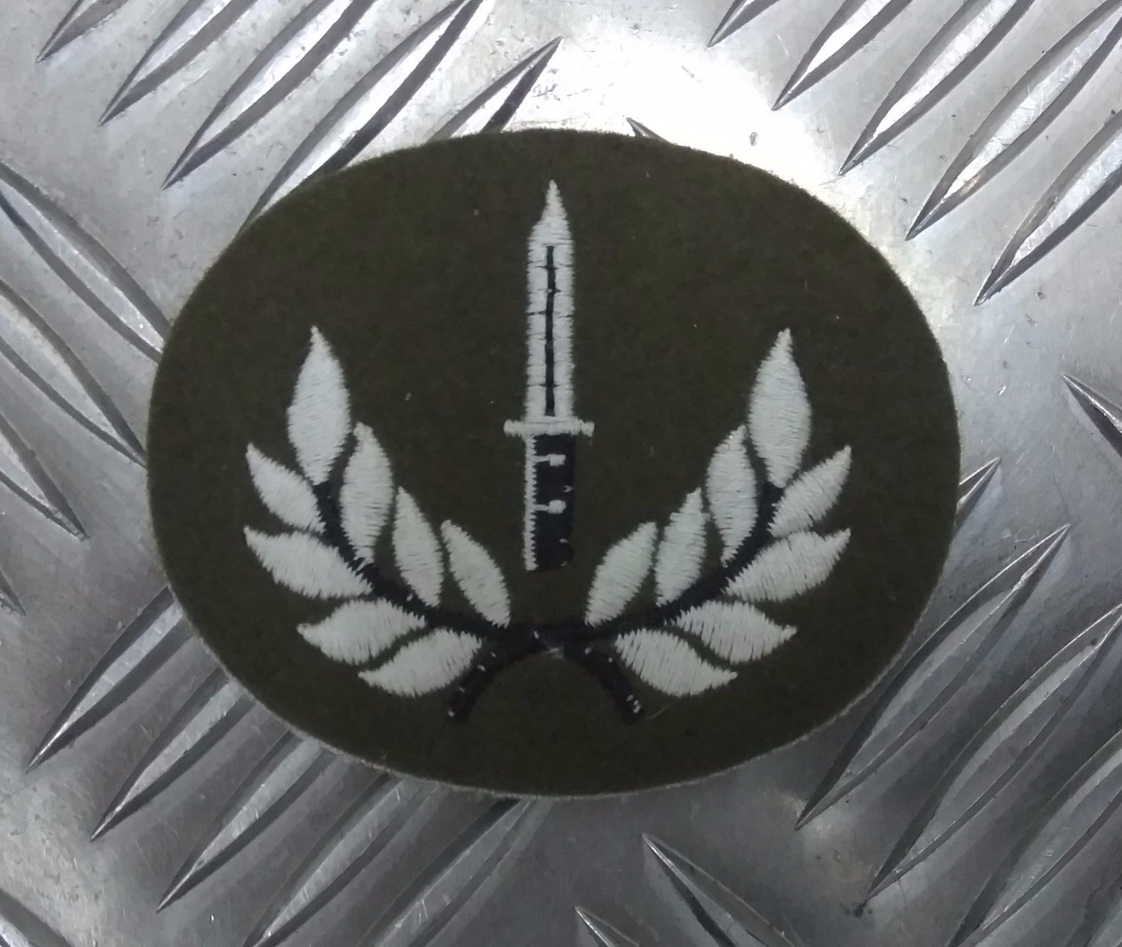 Genuine British Army Class 1 Infantry Soldiers Qualification Sew on Patch - NEW