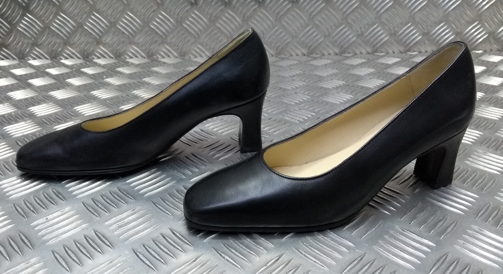 Court Shoes British Dress Holmes of England UK Size 4.5