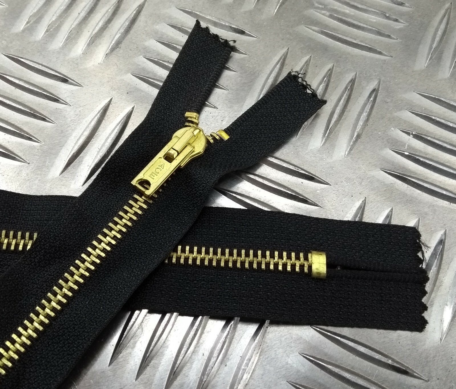 Genuine British Issue 22cm Closed End Metal Zip Zipper Black