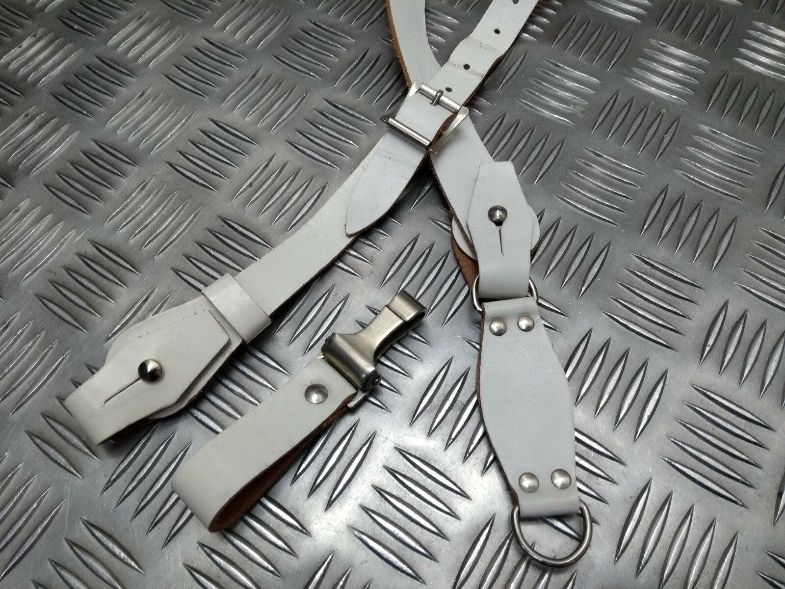 Vintage Sam Browne Strap Shoulder Cross Over White Leather Issue