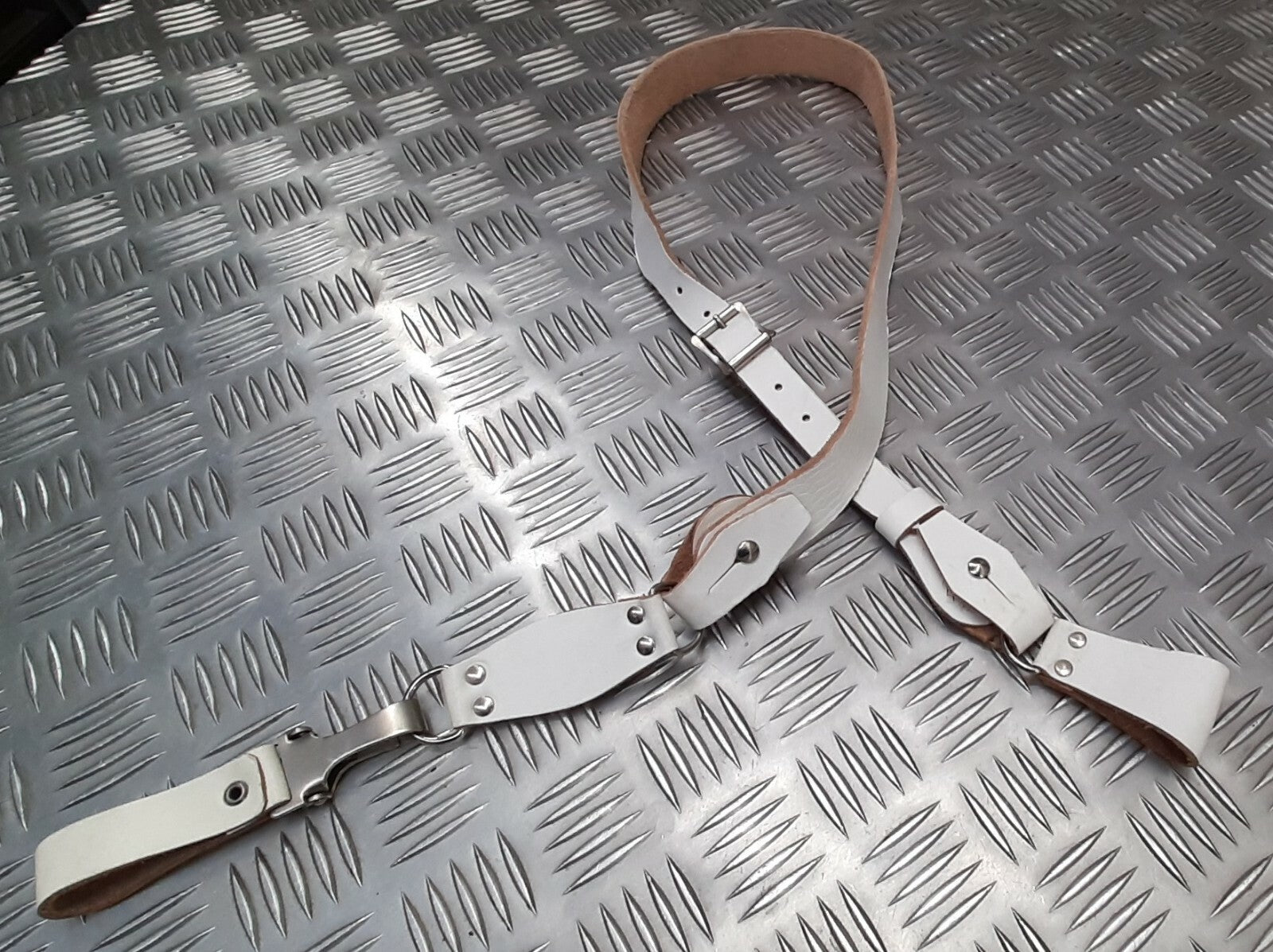 Vintage Sam Browne Strap Shoulder Cross Over White Leather Issue