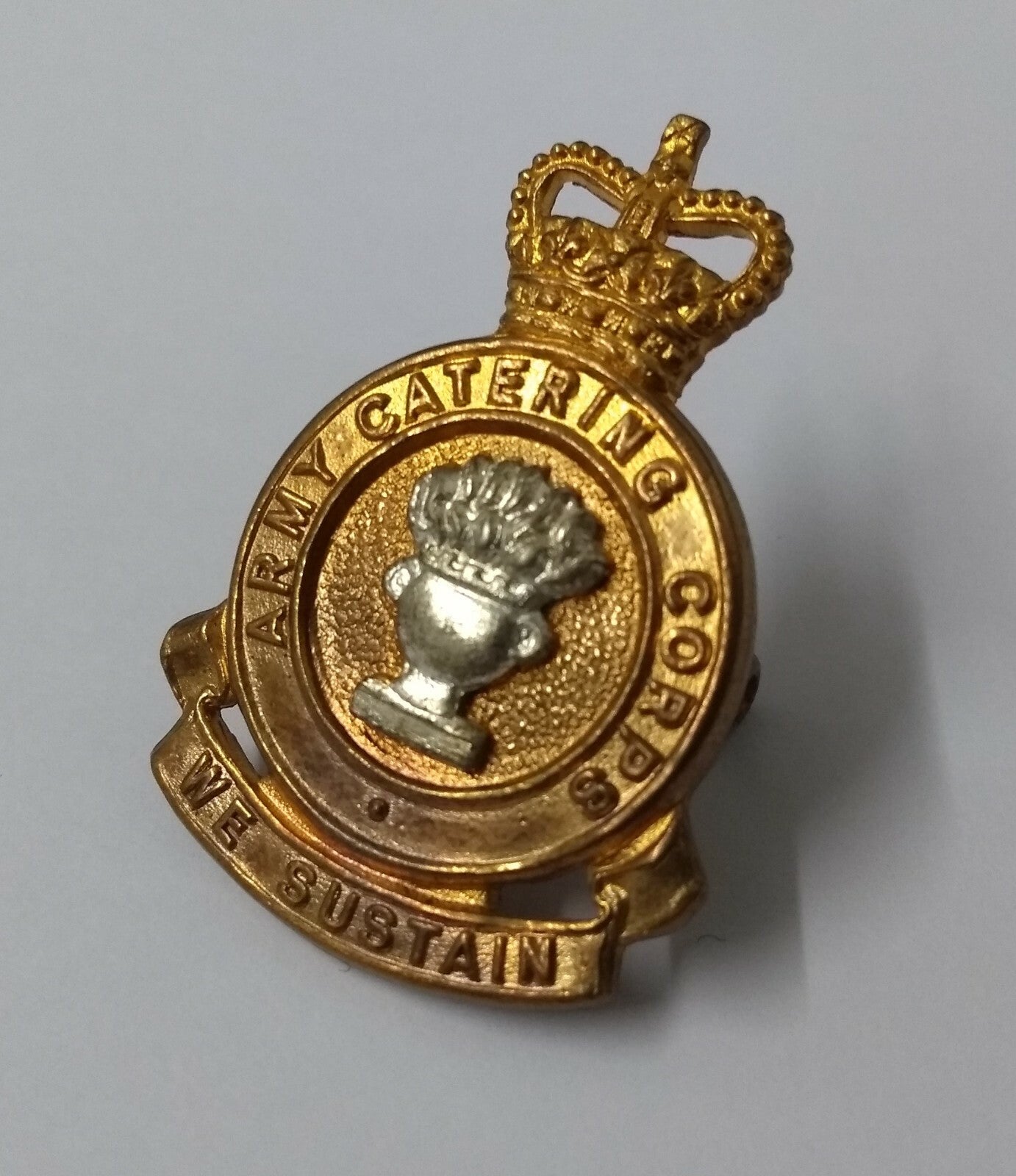 Vintage Hat Badge British Army Issue Army Catering Corps Old Pattern