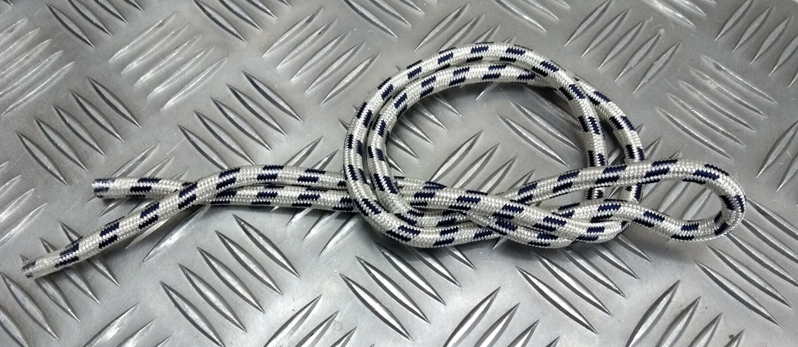 Genuine British Made Ceremonial & Parade Silver Blue Fleck Cord 2M RC13