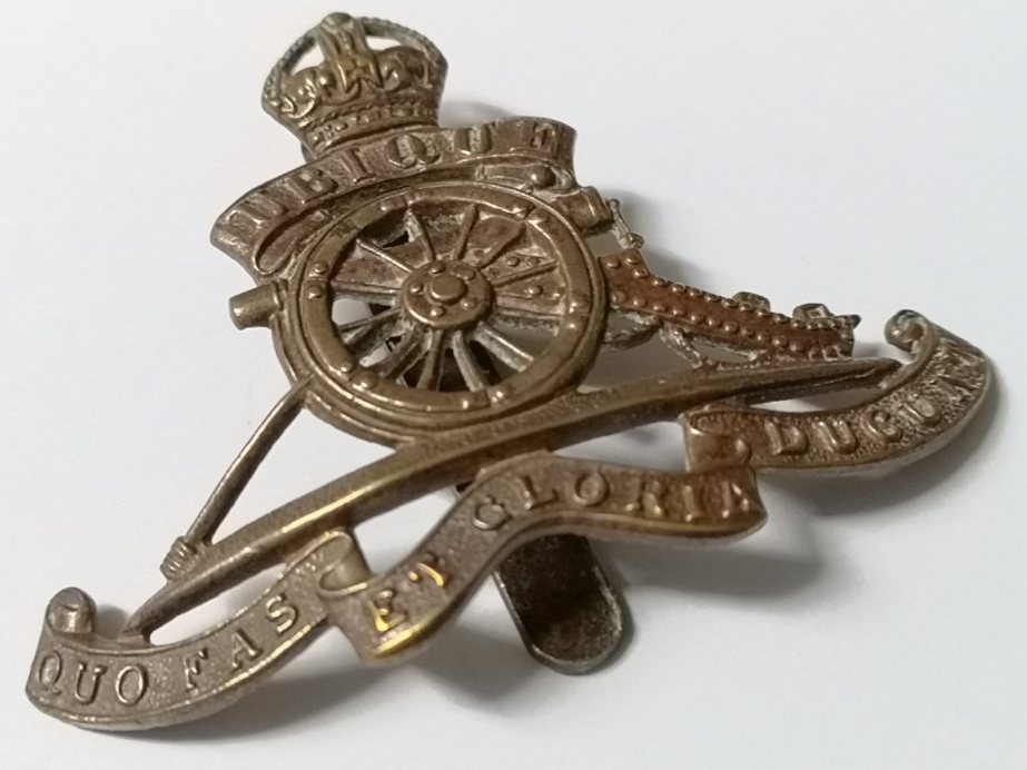 Vintage Royal Artillery King's Crown Hat Badge British Army issue Old Pattern