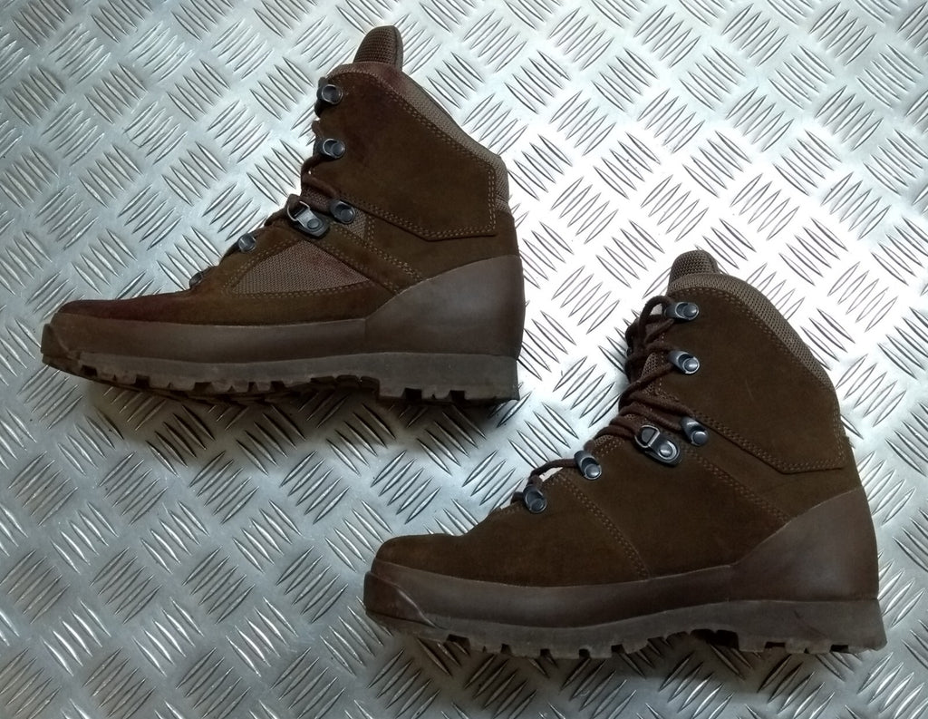 Haix Combat Boots Army High Liability B Suede Desert Footwear UK Spec 8M