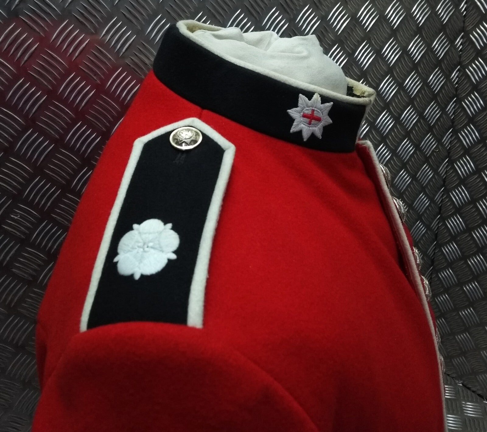 Coldstream Red Tunic British FG R & F Jacket Assorted Sizes Fancy Dress Costume