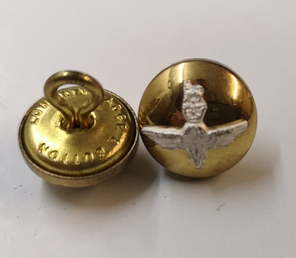 Parachute Regiment Mounted Insignia Buttons Size 20L x2