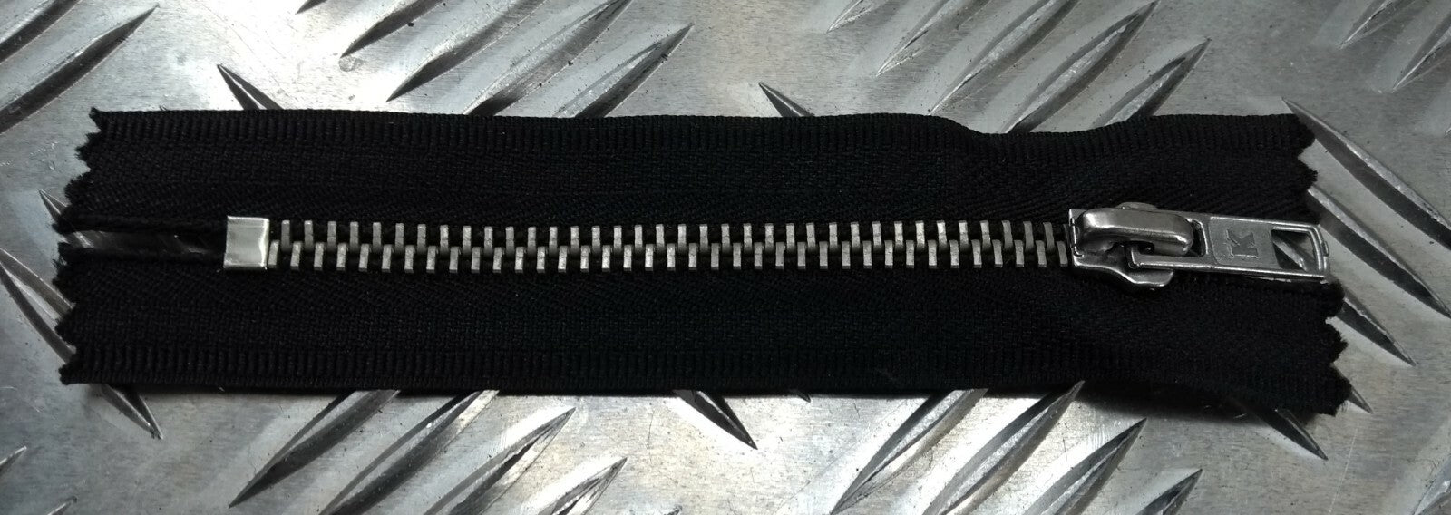 Genuine British Issue Black 10cm Closed End Metal Zip Zipper