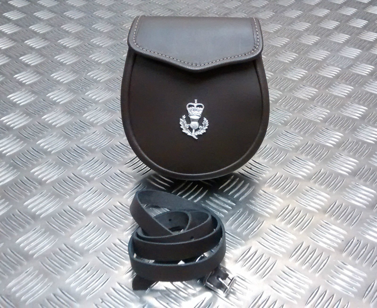 Genuine British Issue Brown Leather Day Sporran / Purse With Strap