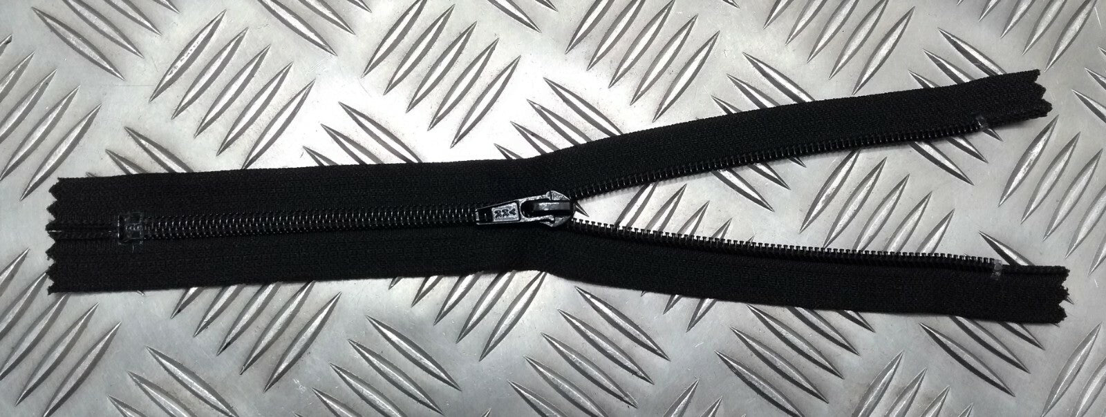 Genuine British Issue 25cm Closed End YKK Zip Zipper Black New