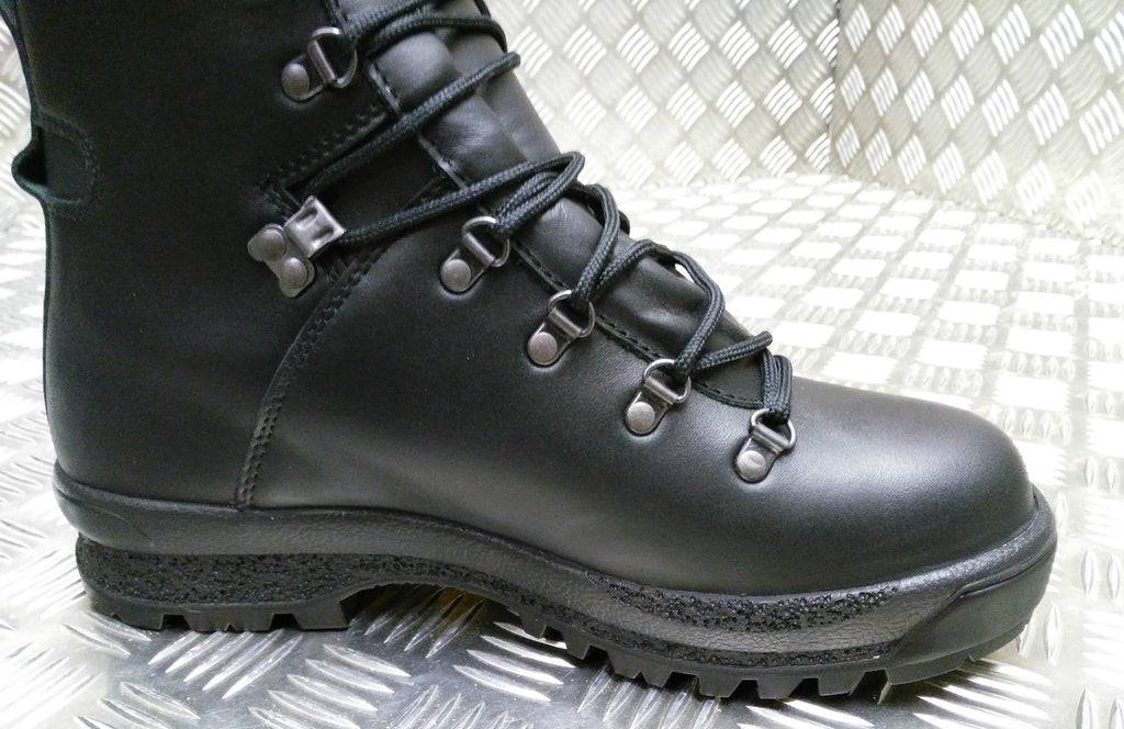 Genuine British Goretex Cold Wet Weather Assault Black Leather Boots