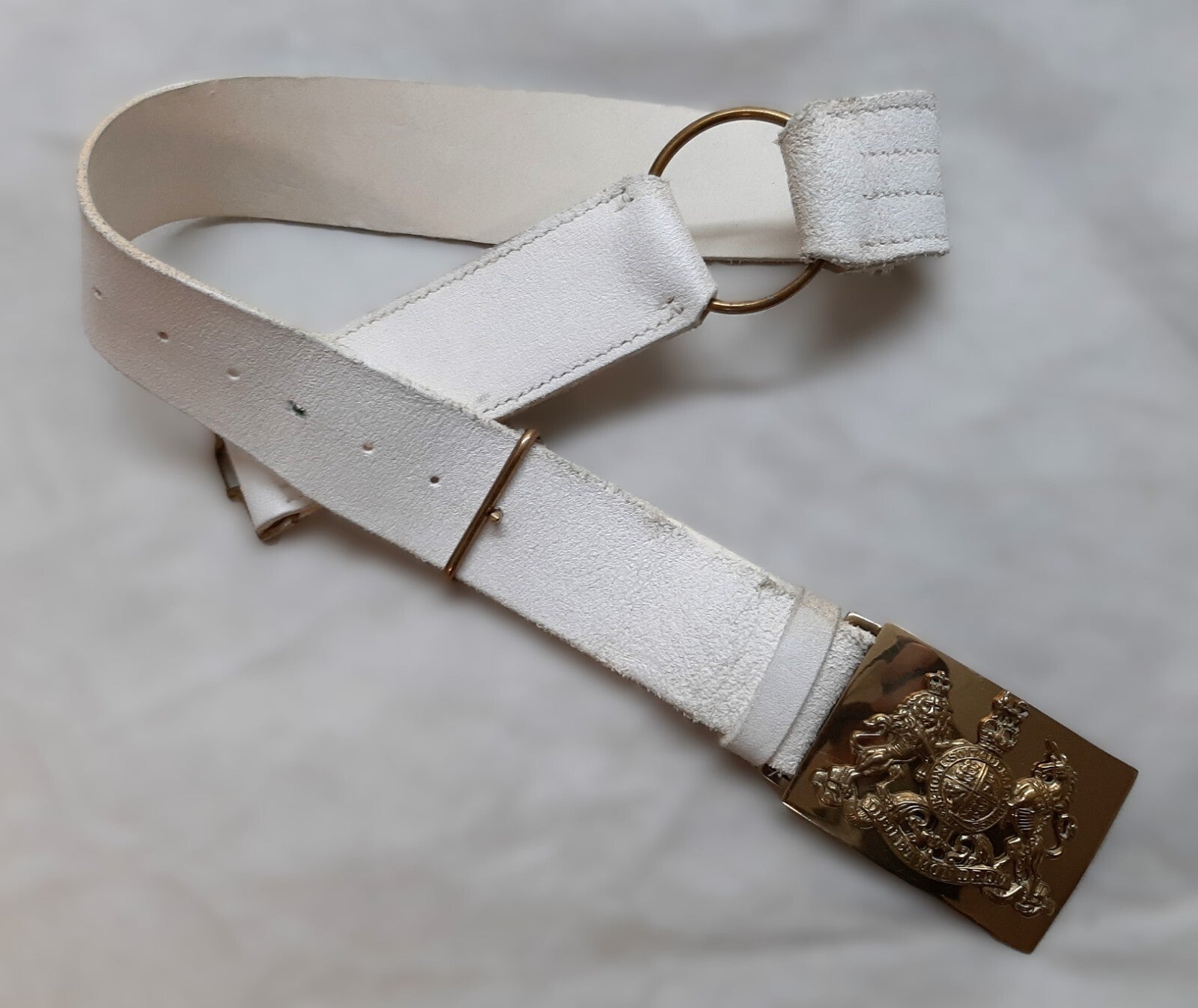 Royal Belt Buff Leather With Large Coat of Arms Plate Buckle 35"