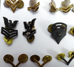 US & Other Metal Badges / Pins / Bars / Chevrons / Ranks x30 Assorted Joblot