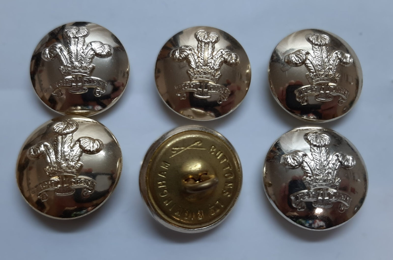 RRW Insignia Buttons British Army Ich Dien Royal Regiment of Wales 40L