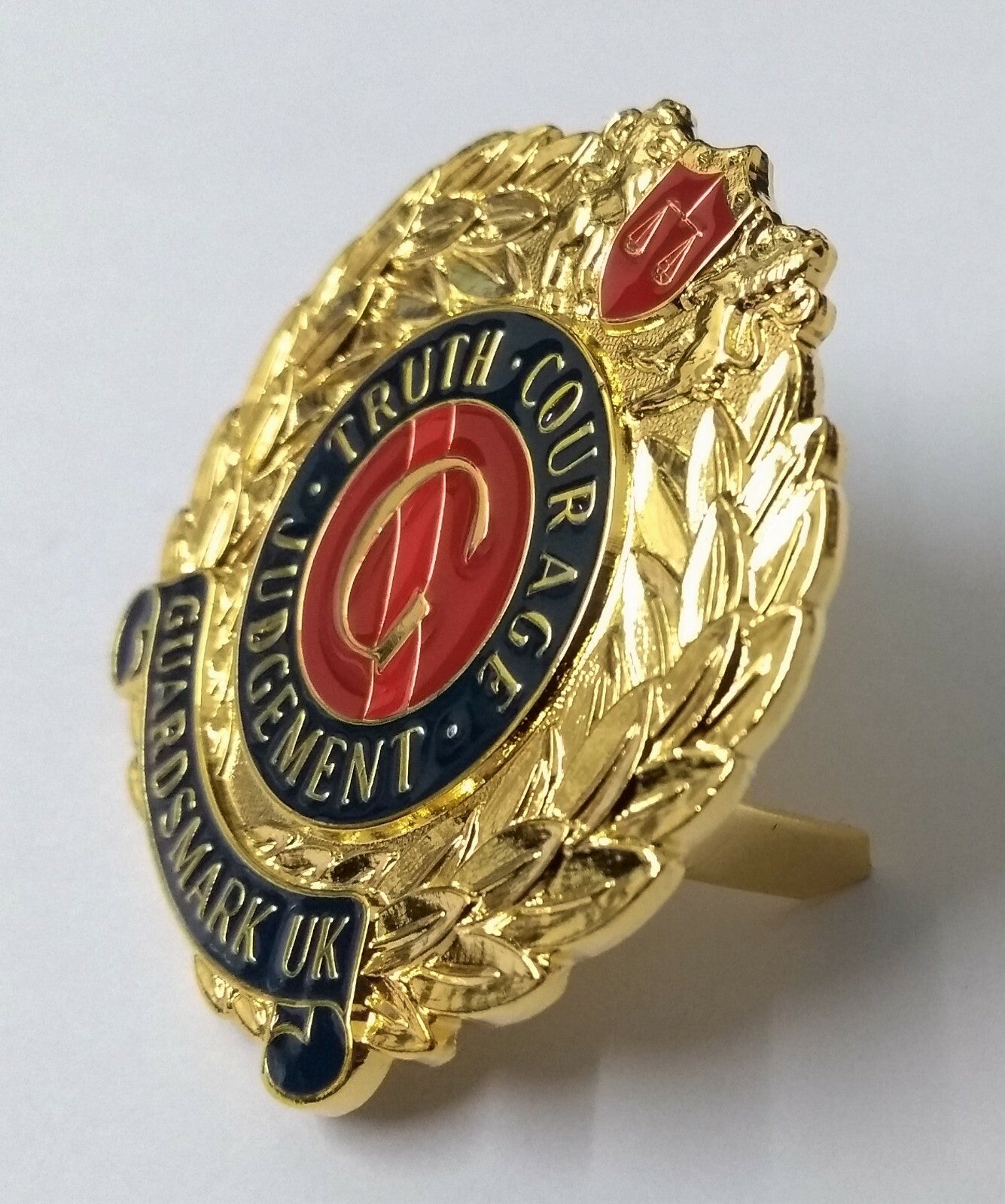 Genuine Guardsmark UK "Truth Courage Judgement" Insignia Hat Badge NEW - GIM 7