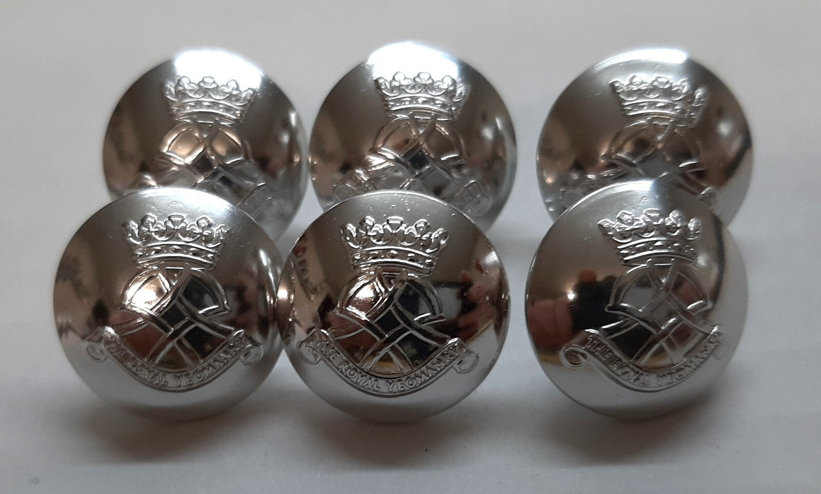 The Royal Yeomanry British Army Insignia Ring Back Silver Buttons Medium 30L X6