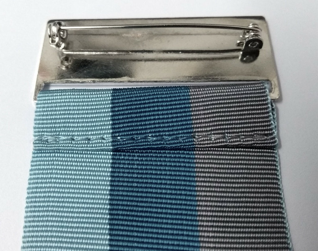 The Girlguiding UK Insignia Hi Senior Section Metal Ribbon & Pin Clasp Bar