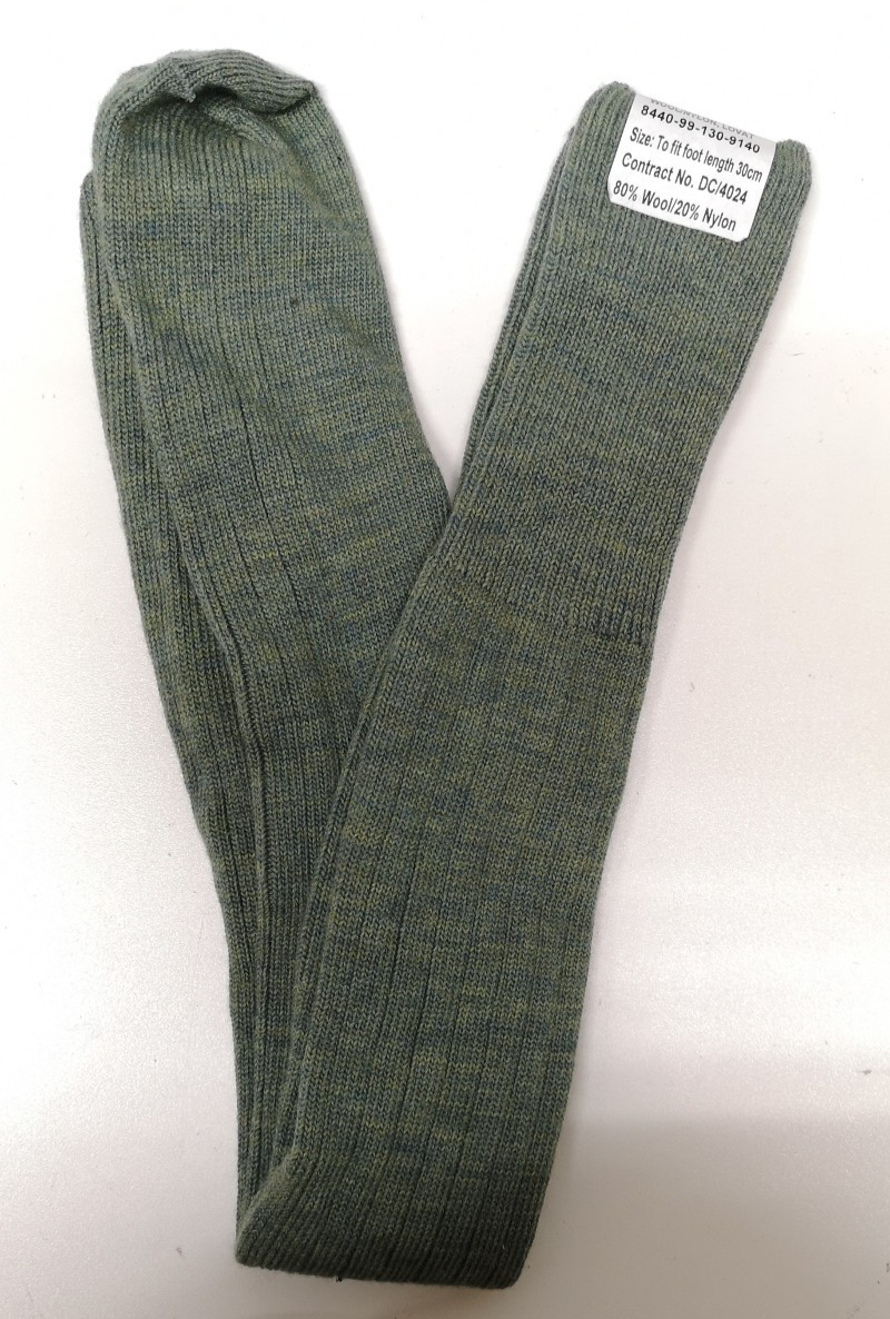 Men's Lovat Stockings 80% Wool Ribbed turn-over-top to wear with Kilt & Shoes