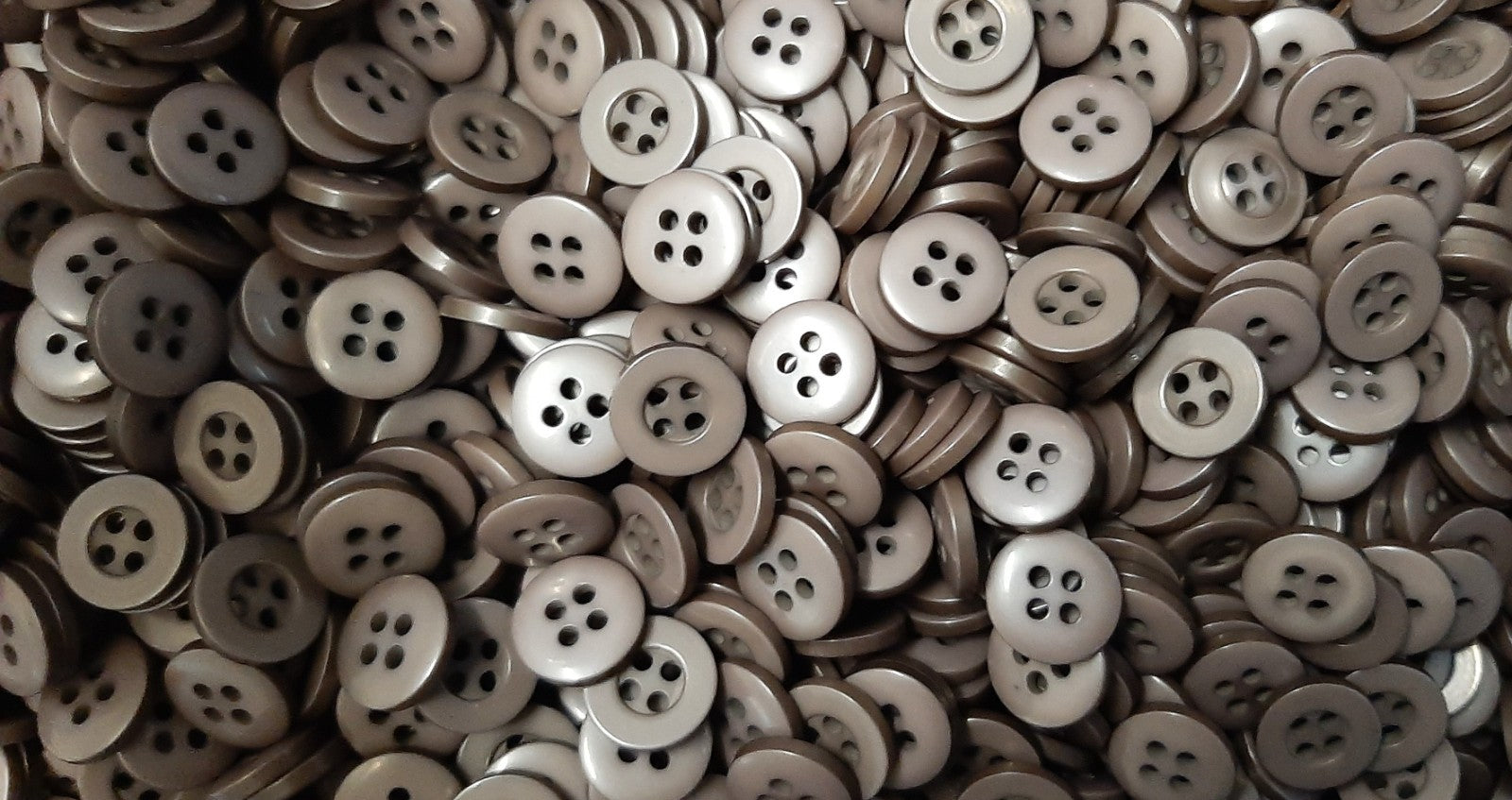 200 Vintage Buttons 4 Hole Army Shirt Grey Size 11.3mm NOS
