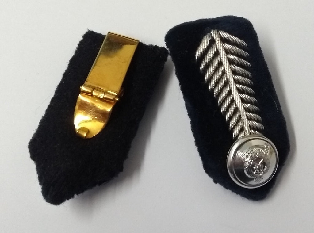 Oman Gorgets Collar Tabs Silver Leaf Detail Chrome Officers Insignia Buttons