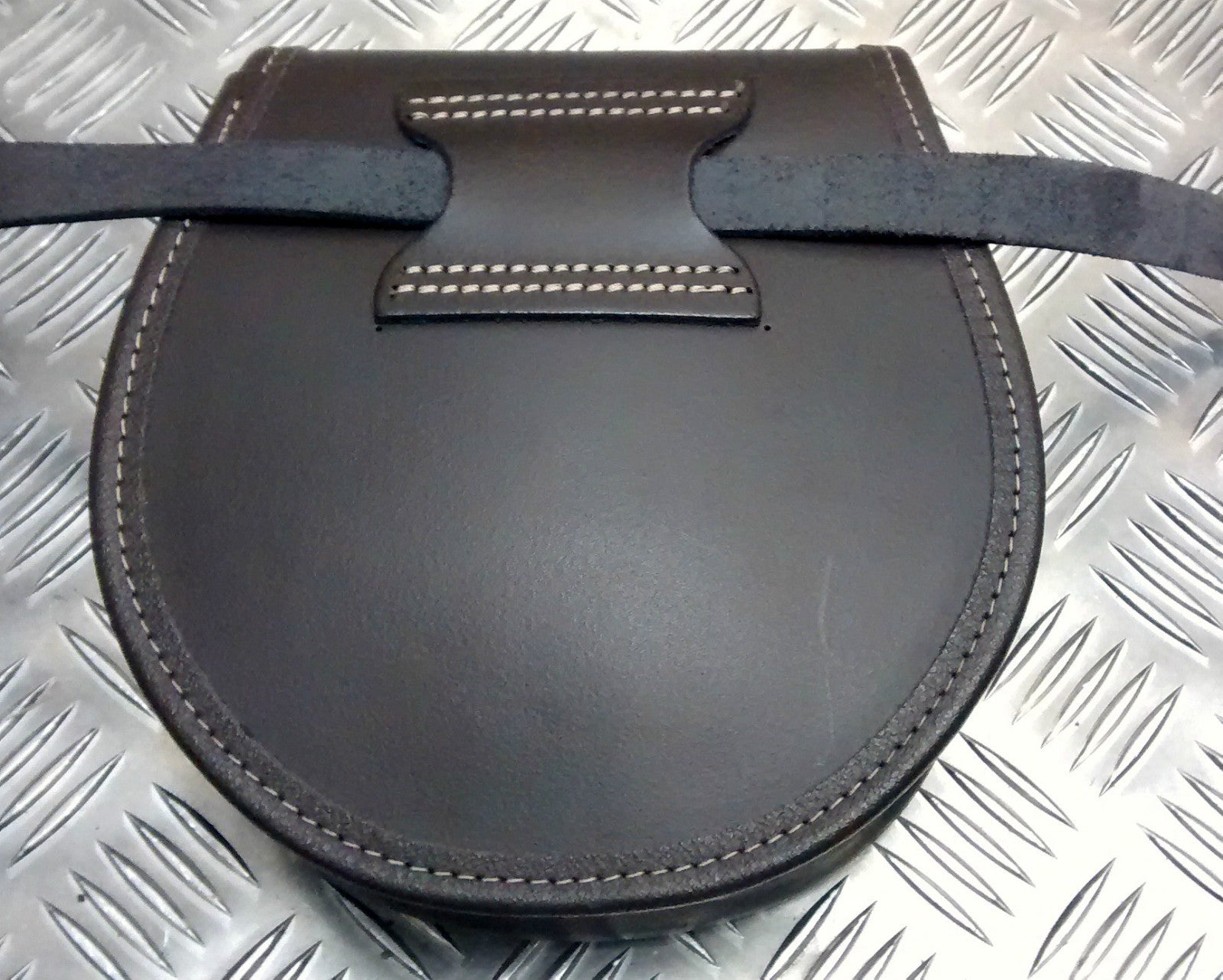 Genuine British Issue Brown Leather Day Sporran / Purse With Strap