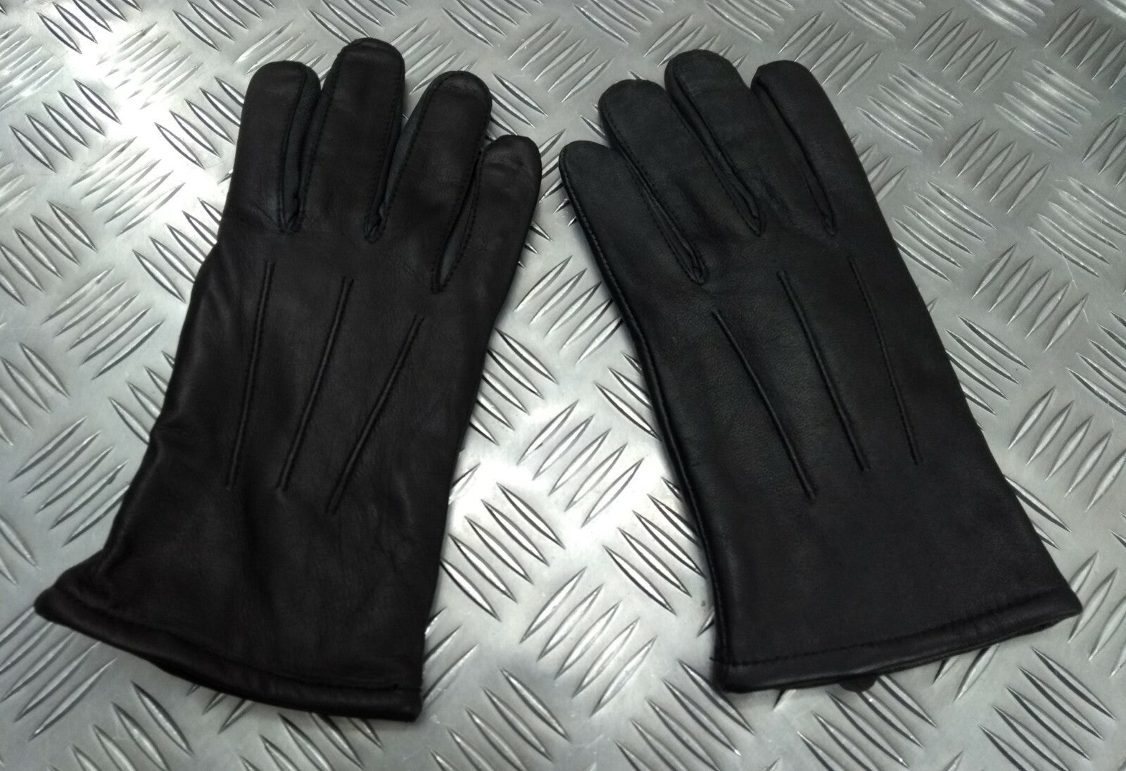 Military Style Black Leather Soft Thinsulate Lined 3 Dart Parade Gloves