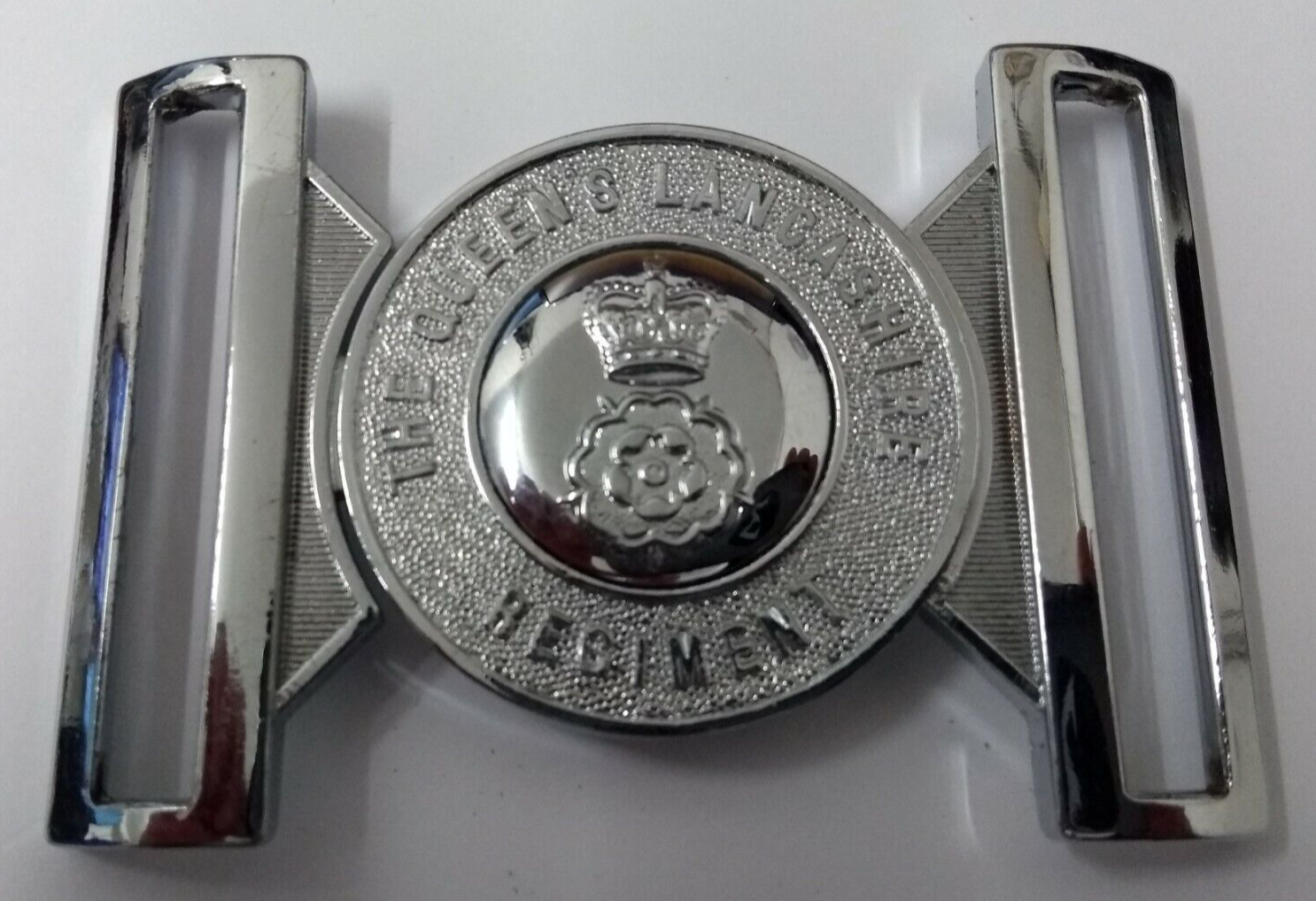 Genuine British Army The Queen's Lancashire Regimental Chrome Belt Buckle - NEW