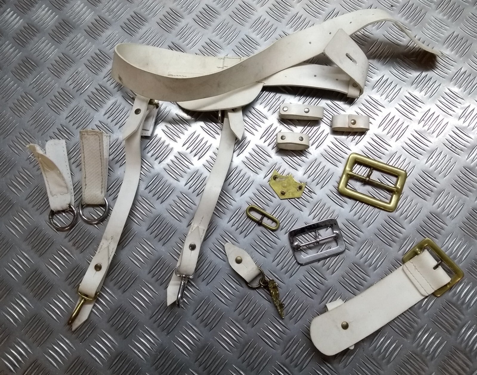Cross Belt Parts For Belts Drum Slings Cross Belts and Pouches Job Lot