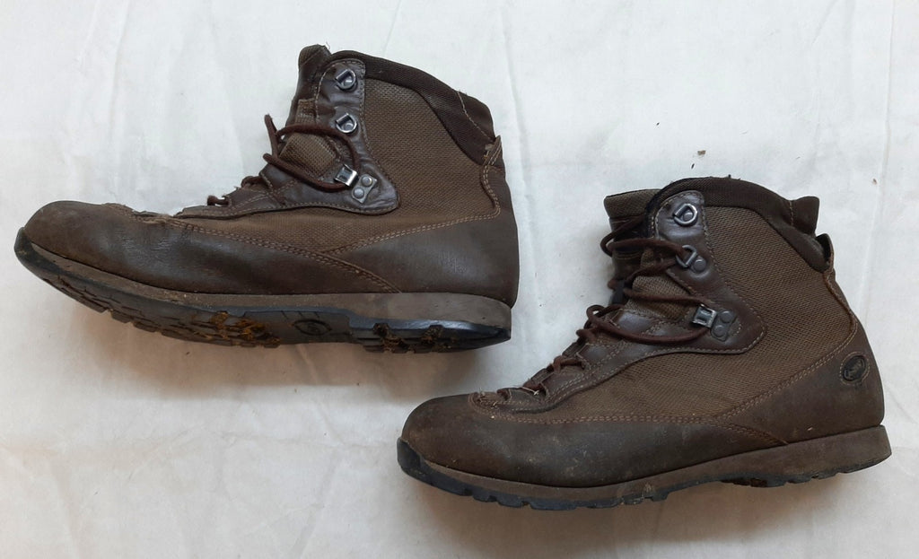 AKU MVP Boots Lined GTX Combat With Vibram Soles Genuine British Army Spec 10M