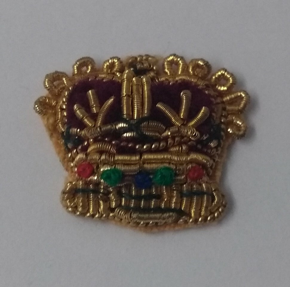 Genuine Vintage British Small Braided QC Gold Crown No Ground