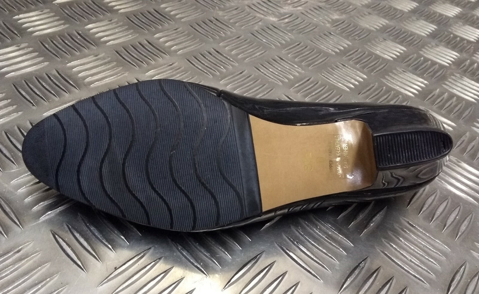 Genuine British WRAF WRNS WRAC Woman's Service Court Patent Leather Shoes