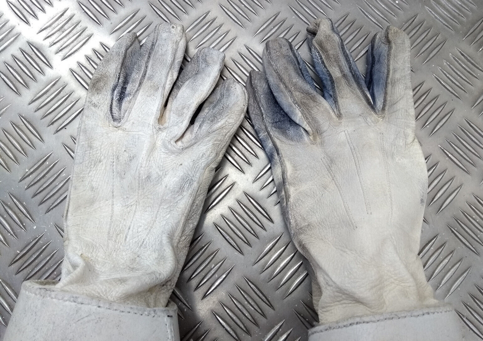 British Army Household Cavalry White Leather Gauntlet Parade Gloves Size 9