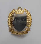 Genuine Bahrain Hi Sheen Metal Hat Badge X 2 GIM23 - NEW