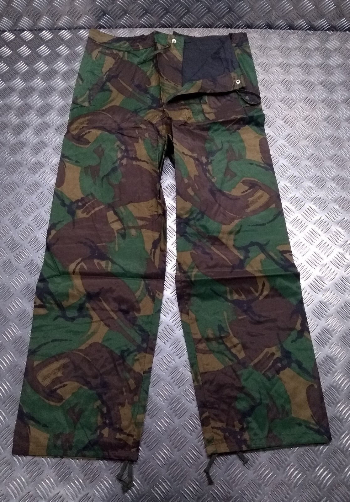 Army Waterproof Trouser old pattern British DP / DPM woodland Camo 90cm - NEW