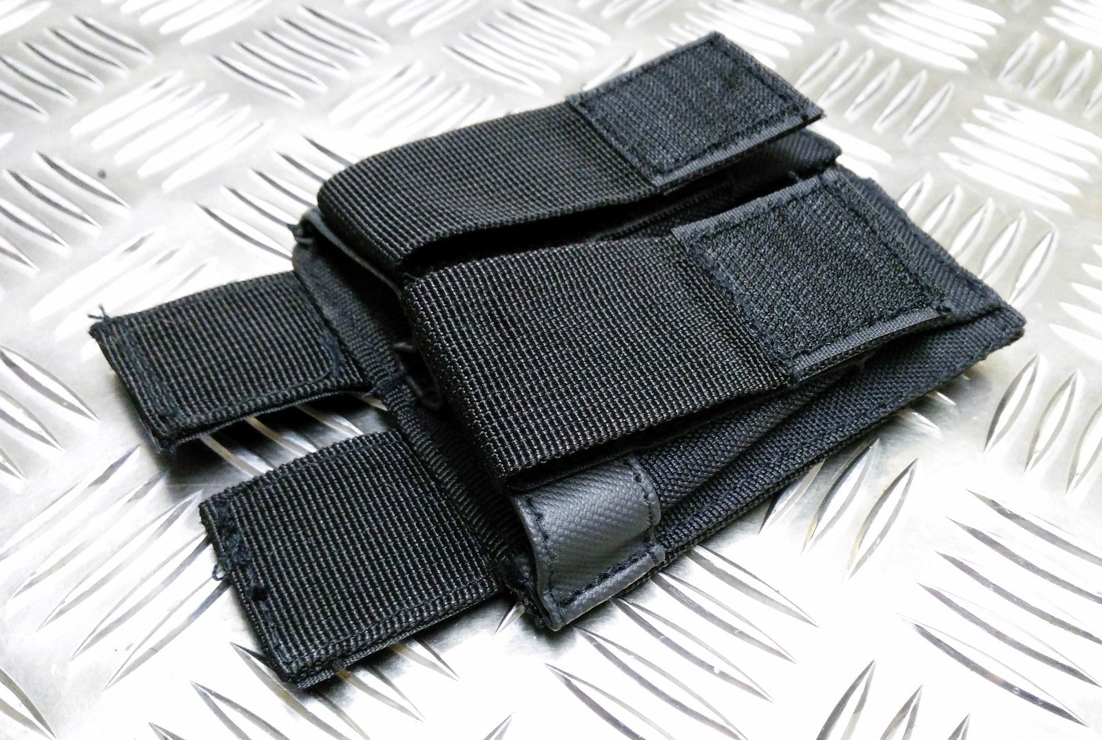 UTG Cordura Twin Mag Clip Holder PouchMilitary / Security Forces Type