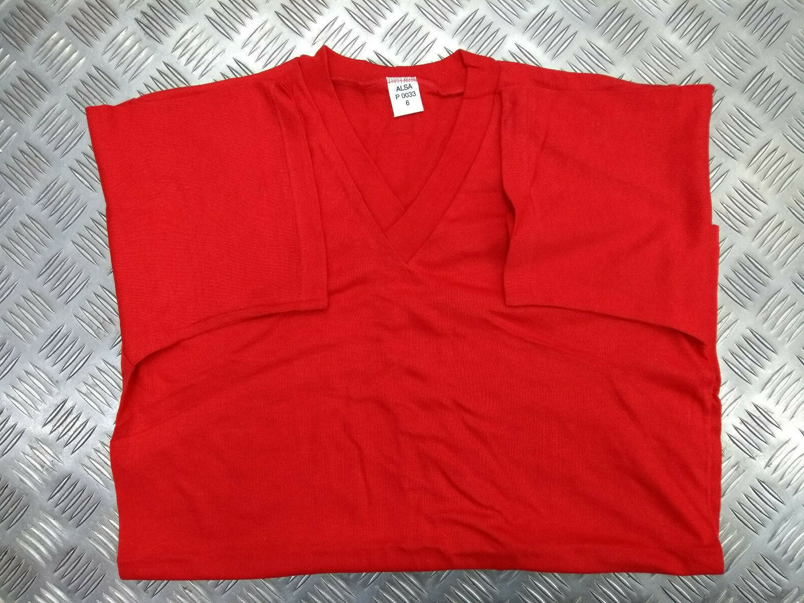 Genuine German 100% Cotton Red Short Sleeve V-neck T-shirt Medium - NEW