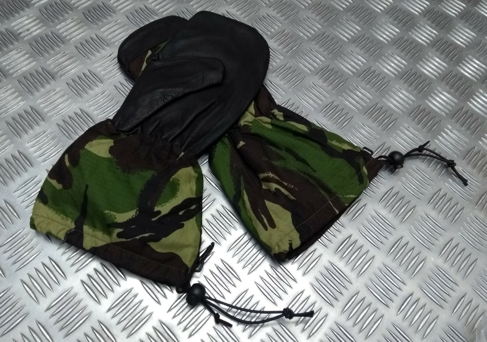 ECW Extreme Cold Weather DPM Camo Mittens Inner MVP Combat Over Gloves