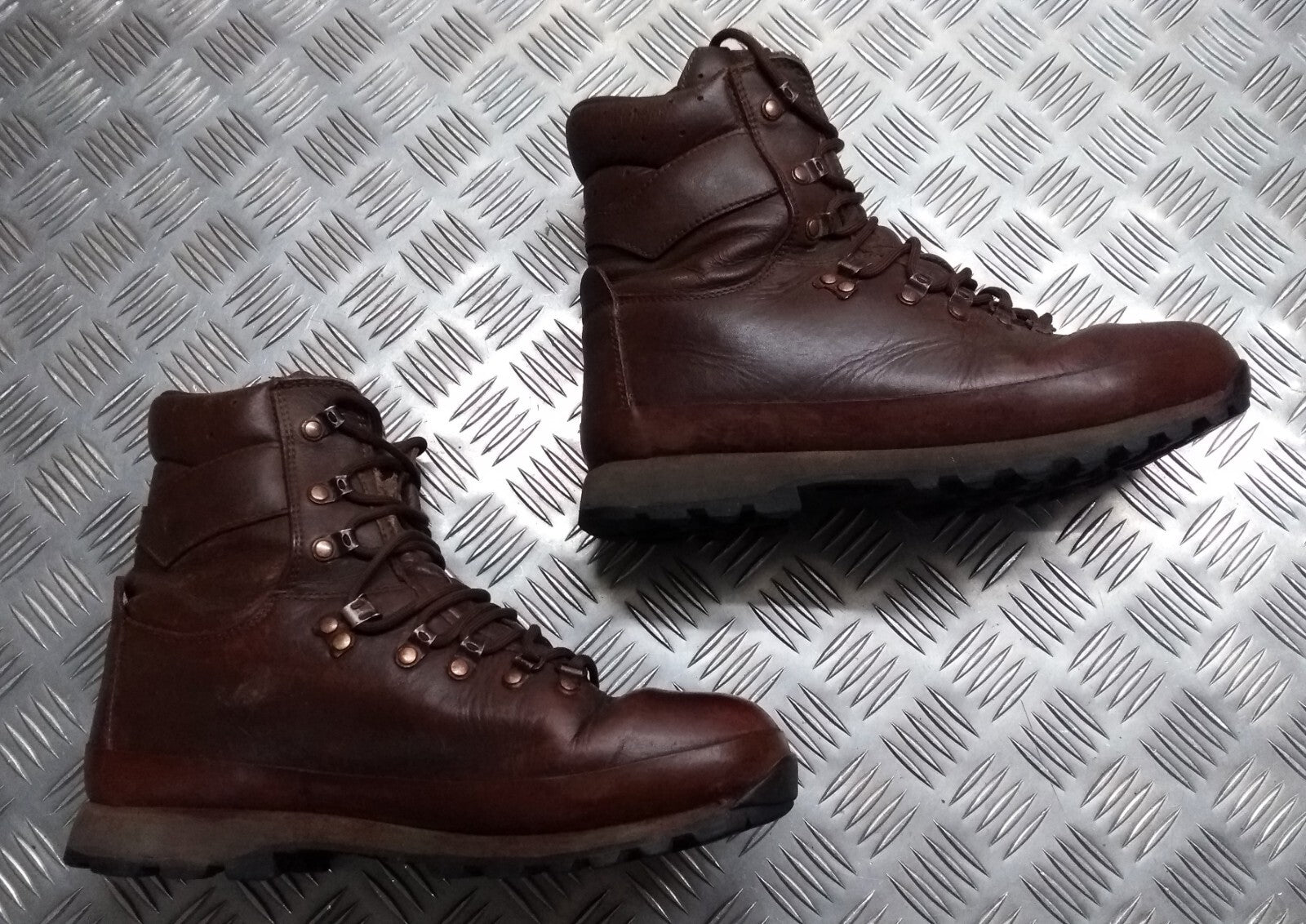 British AltBerg Assault / Patrol / Combat Army Boots Brown Leather All Sizes