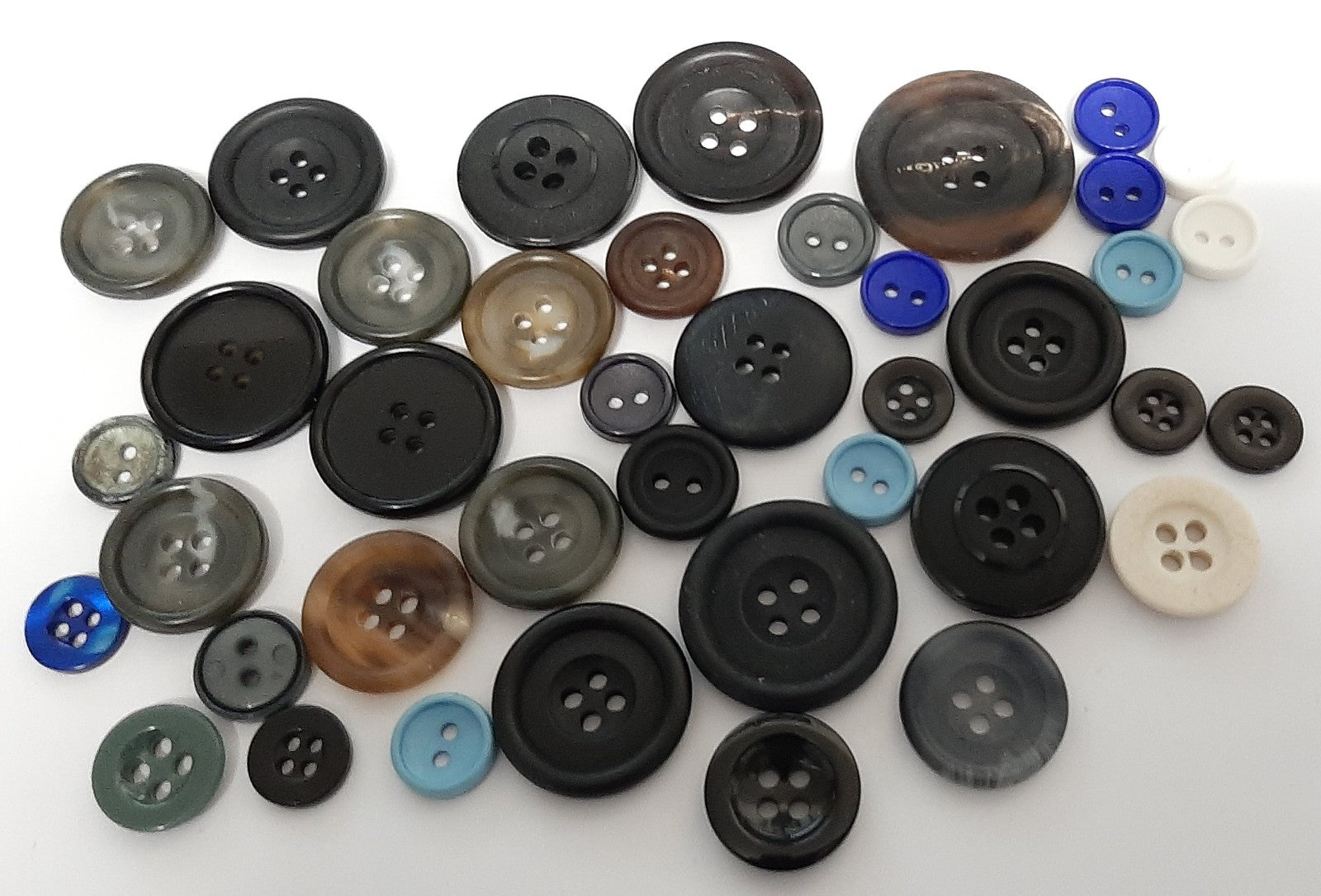 Vintage Military Buttons Assorted lot 2 Hole and 4 Hole Miscellaneous Batch