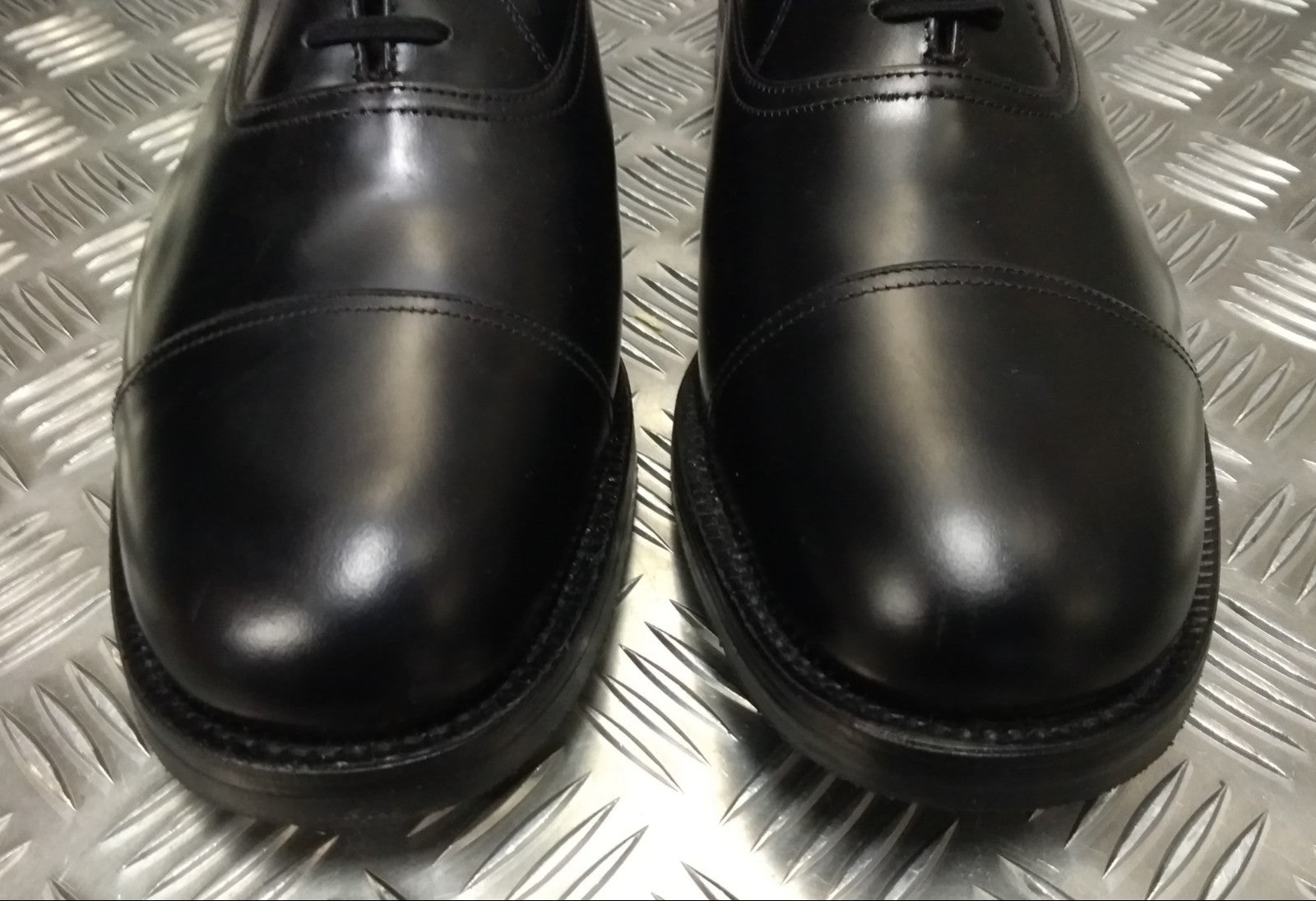 Genuine British Army Black Leather Mens PMS Service Shoes w Toe Caps Size 14M