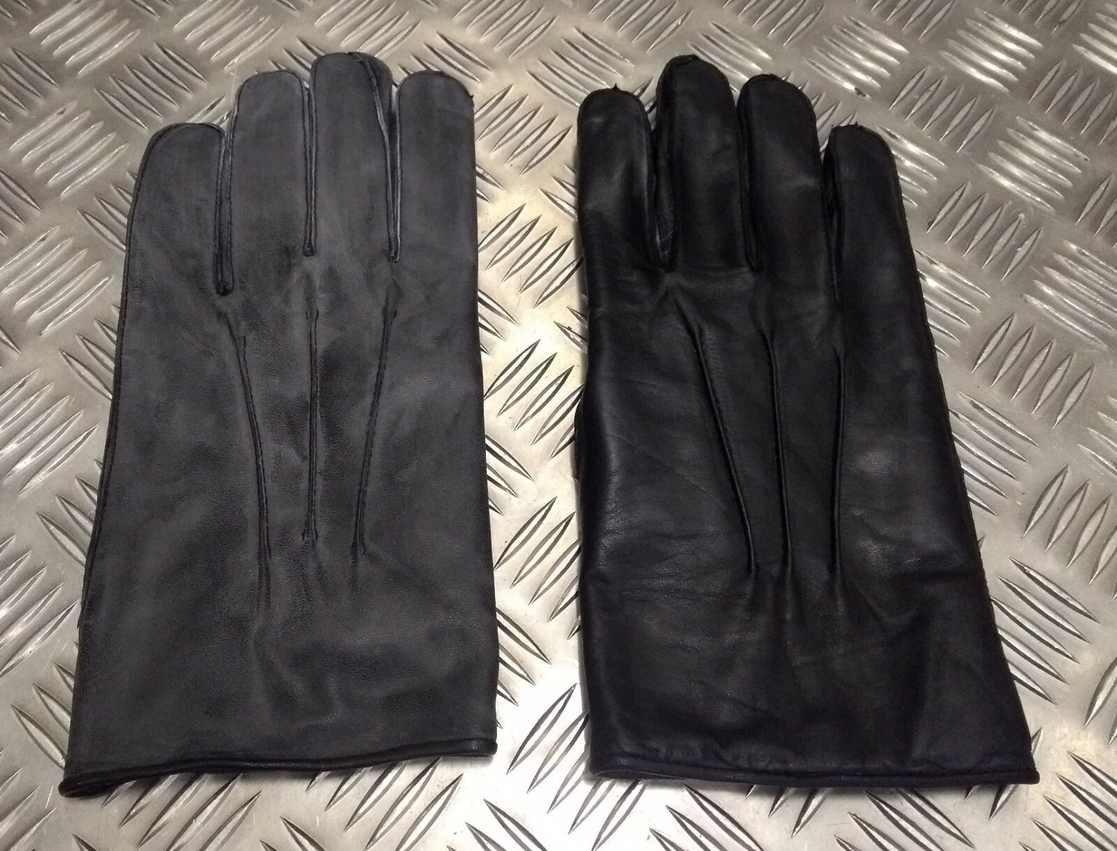 Style Black Leather Soft Lined 3 Dart Parade Gloves All Sizes