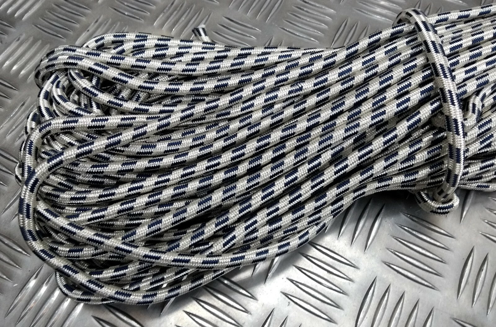 Genuine British Made Ceremonial & Parade Silver Blue Fleck Cord 2M RC13