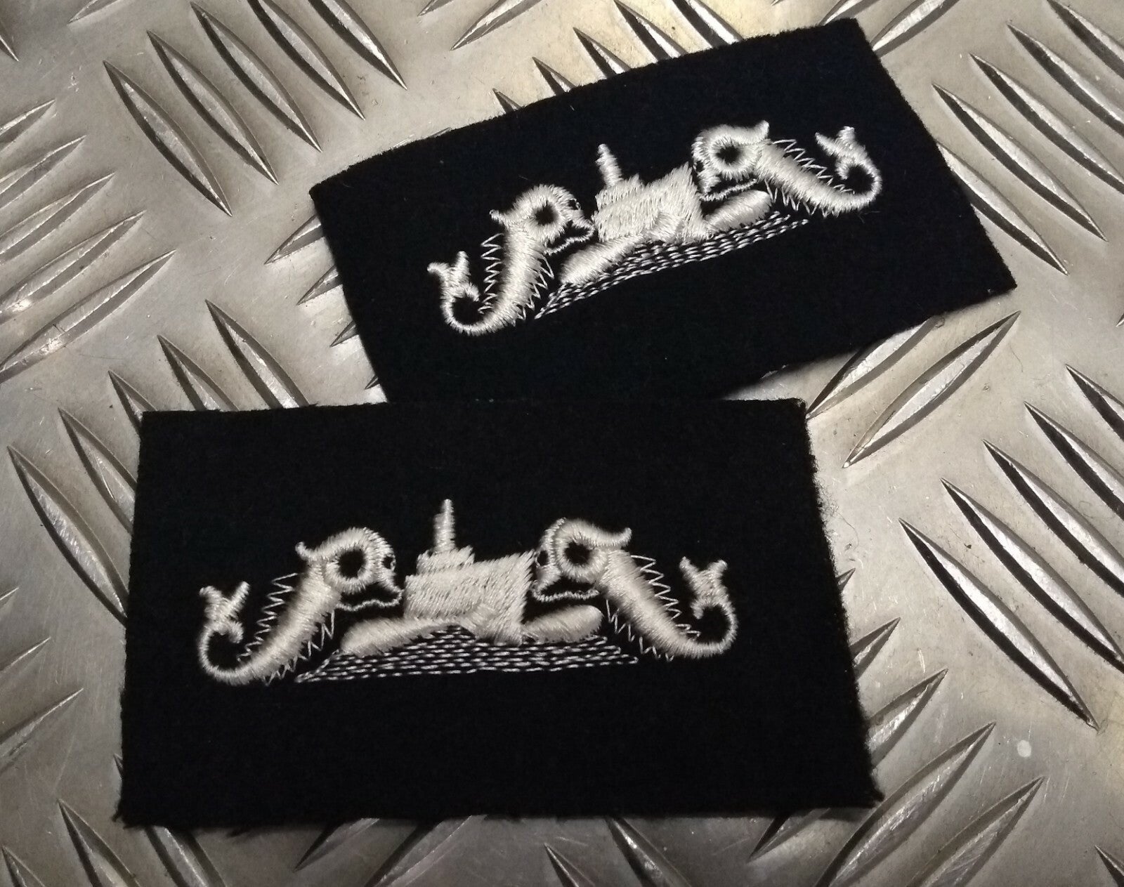 Genuine Vintage U.S USN Navy Enlisted Issue Submariner Insignia Patches ERN29