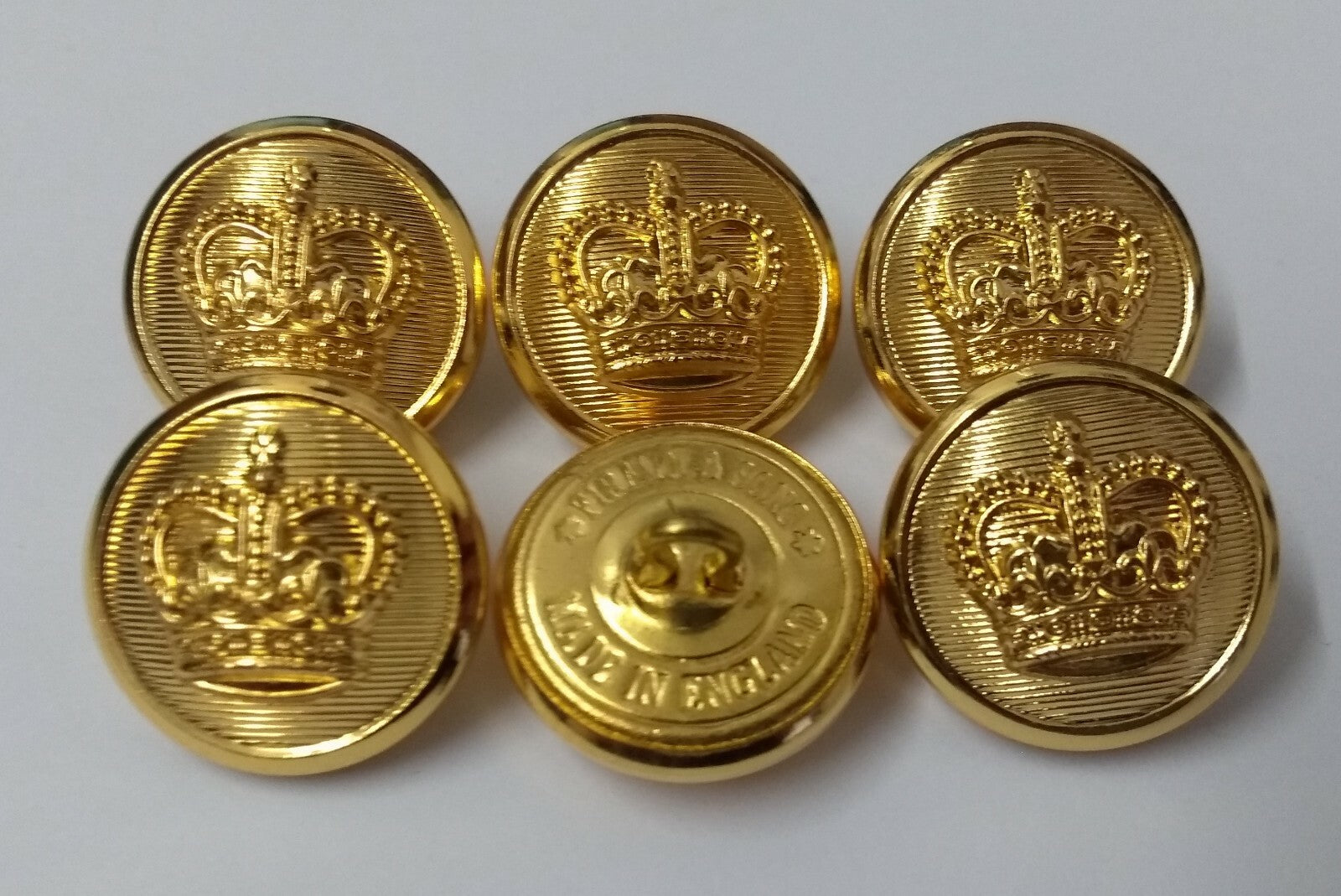 Royal Crown Buttons British Issue 36L With Lined Background X25 ASBT239